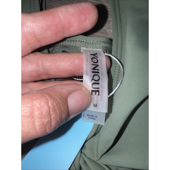 Women's Size Medium Swimming Top Only NWT Green And Black - Picture 2 of 4